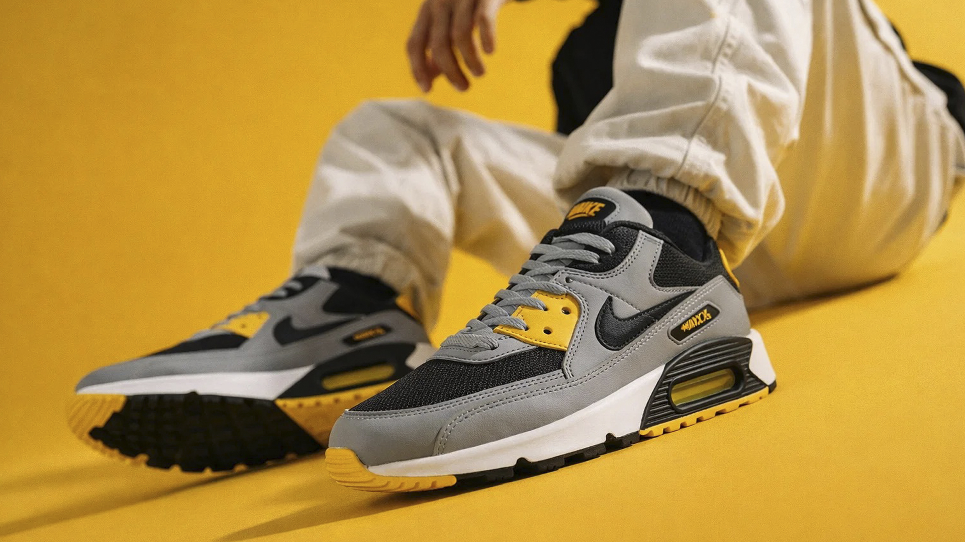 Как носят классику Nike Air Max 90 в 2026 году