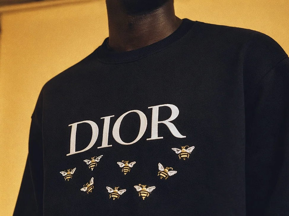 Остались ли в моде оверсайз футболки, свитшоты и худи в 2026 году