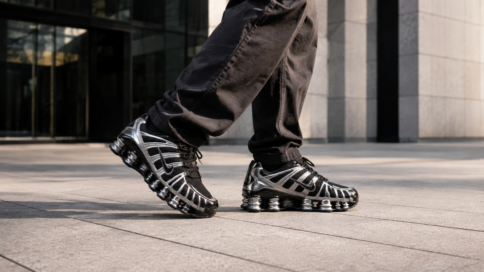 Nike Shox TL в повседневном городском образе