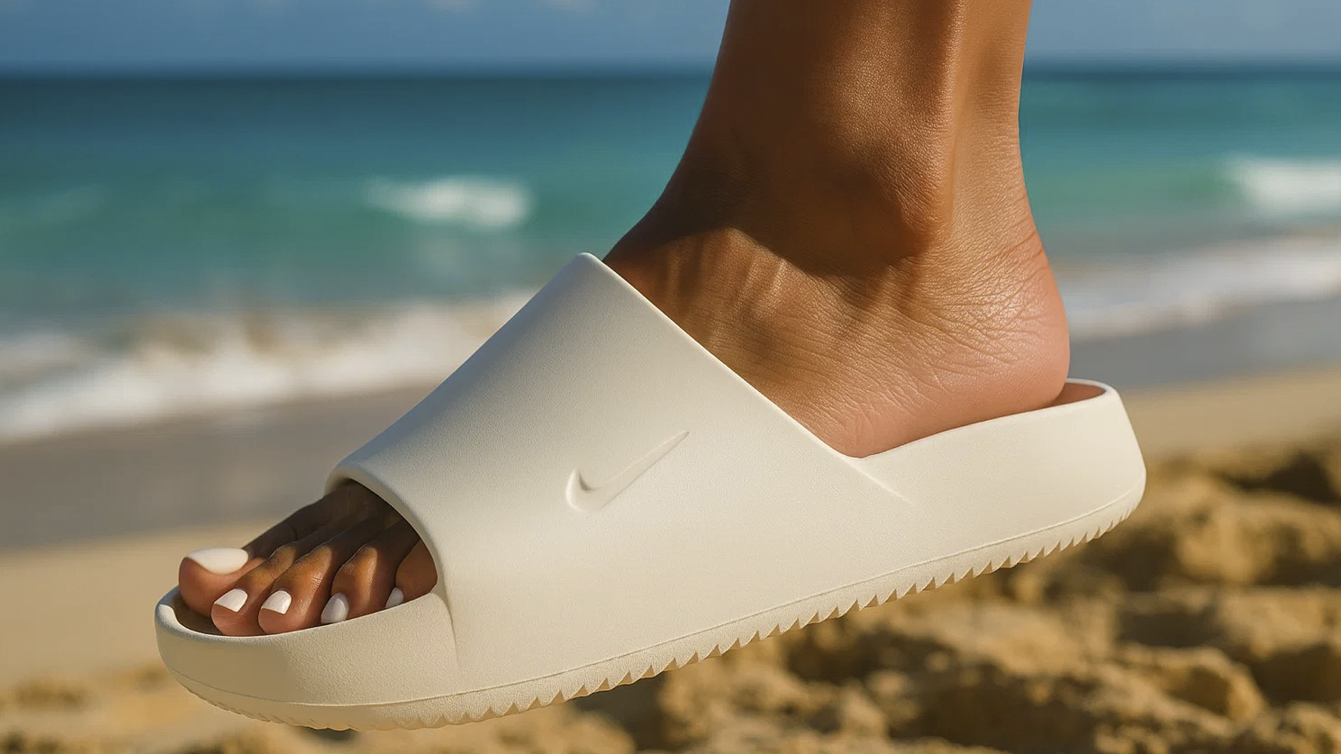 Минималистичные сланцы Найк на лето 2026